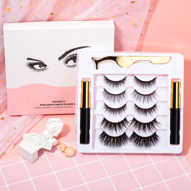 Eyelashes किटसह एक चुंबकीय आईलाइनर दीर्घकाळ टिकणारा आणि नैसर्गिक इलेक्ट्रिक आय मेकअप इफेक्ट सहजपणे कसा प्राप्त करू शकेल?